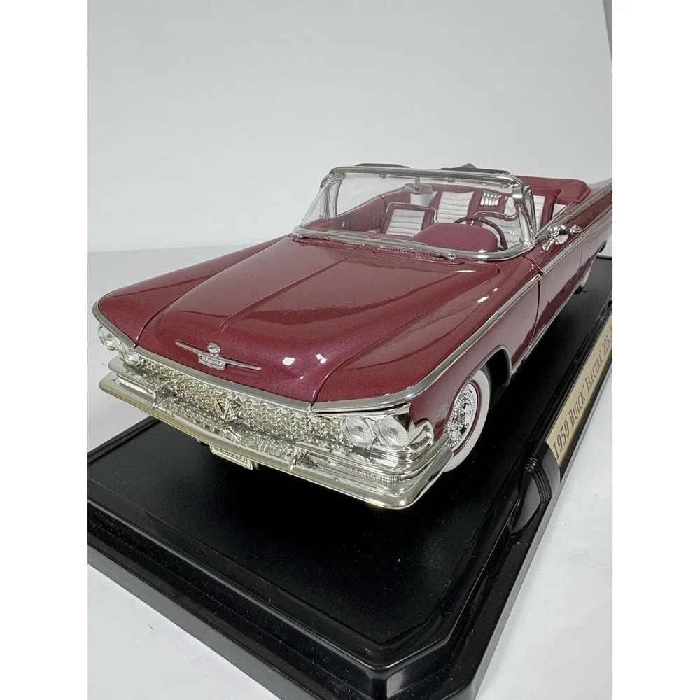 Road Signature 1959 Buick Electra 225 Convertible 1:18 Lavender Diecast Car RARE